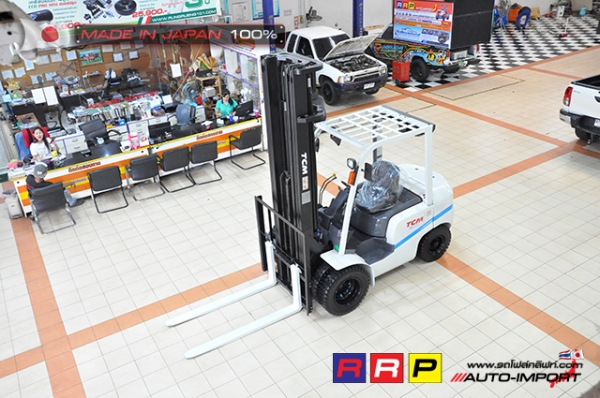 ขายรถโฟล์คลิฟท์มือสอง TCM รุ่น FD30T3K-2R900111 นำเข้าจากประเทศญี่ปุ่น 100\% ไม่เคยใช้งานในไทย