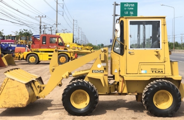 ขายรถตักล้อยาง TCM 810A-2 (เทียบเท่า WA30) (1,XXX ชั่วโมง) นำเข้าเองจากญี่ปุ่น สภาพสวยพร้อมใช้  มีVDOครับ