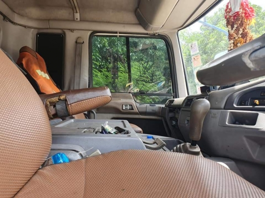 10ล้อHINOเพาเดียว รุ่นยาวพิเศษ  พร้อมเครน5ตัน เครื่องHO7Cโบอินเตอร์ รถสภาพดี แอรเย็น ภาษีไม่ขาดเล่มเอกสารครบ ราคา595000฿ ดูรถปากช่อง T0811336755ภัทร