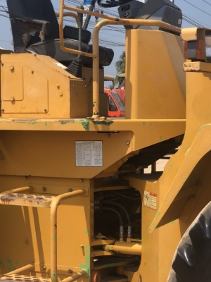 ขายรถตักล้อยาง TCM E830 นำเข้าเองจากญี่ปุ่น สภาพสวยพร้อมใช้ มีVDOการทำงานครับ