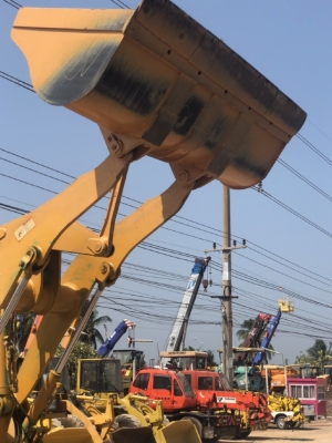 ขายรถตักล้อยาง TCM E830 นำเข้าเองจากญี่ปุ่น สภาพสวยพร้อมใช้ มีVDOการทำงานครับ