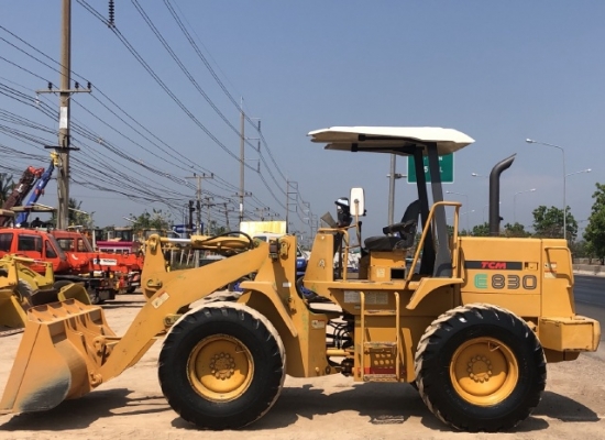 ขายรถตักล้อยาง TCM E830 นำเข้าเองจากญี่ปุ่น สภาพสวยพร้อมใช้ มีVDOการทำงานครับ