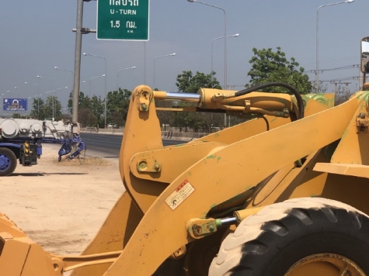 ขายรถตักล้อยาง TCM E830 นำเข้าเองจากญี่ปุ่น สภาพสวยพร้อมใช้ มีVDOการทำงานครับ