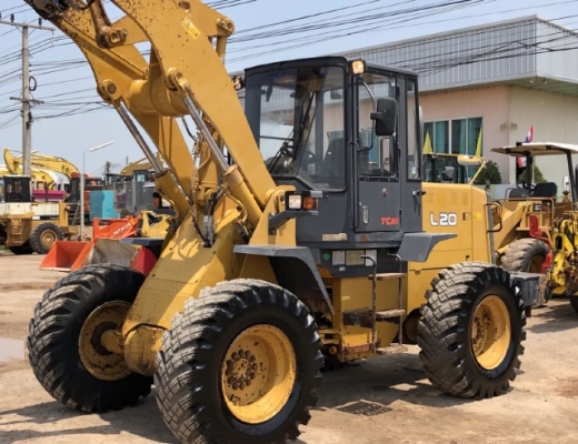 ขายรถตักล้อยาง TCM L20-3 (เทียบเท่า WA200) นำเข้าเองจากญี่ปุ่น สภาพสวยพร้อมใช้ มีVDOการทำงานครับ