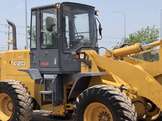 ขายรถตักล้อยาง TCM L20-3 (เทียบเท่า WA200) นำเข้าเองจากญี่ปุ่น สภาพสวยพร้อมใช้ มีVDOการทำงานครับ
