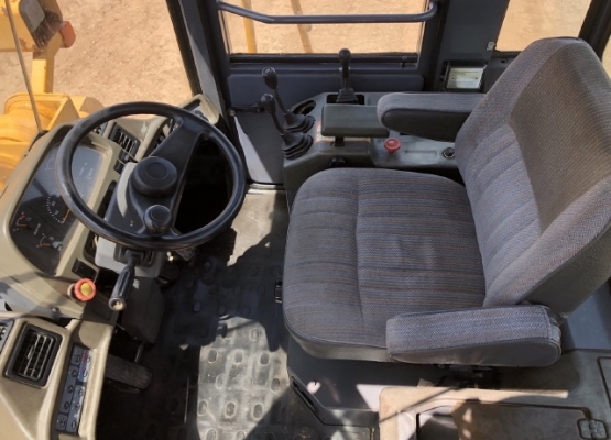 ขายรถตักล้อยาง TCM L26 นำเข้าเองจากญี่ปุ่น สภาพสวยพร้อมใช้ มีVDOการทำงานครับ