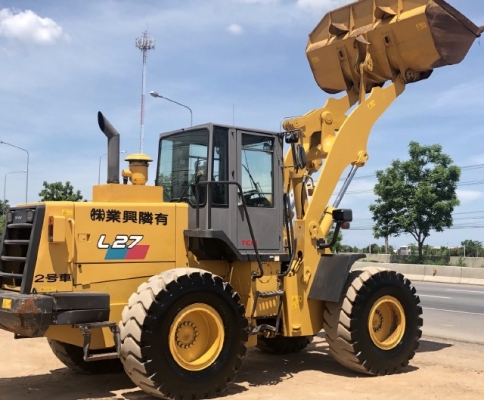 ขายรถตักล้อยาง TCM L27 (เทียบเท่า WA300) นำเข้าเองจากญี่ปุ่น สภาพสวยพร้อมใช้ มีVDOการทำงานครับ