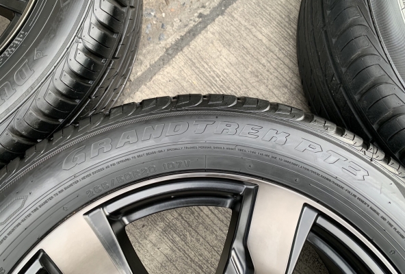 ล้อแม็ก Toyota Fortuner TRD ขอบ 20 พร้อมยาง 265-50-20 Dunlop ปี 18 แม็กสวย ดอกยางเต็มๆ