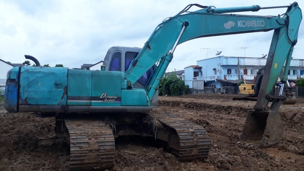 ขาย KOBELCO Sk200-6 YN10 ไฟเต็มเอกสารอินวอยราคา 780,000