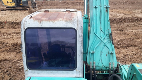 ขาย KOBELCO Sk200-6 YN10 ไฟเต็มเอกสารอินวอยราคา 780,000