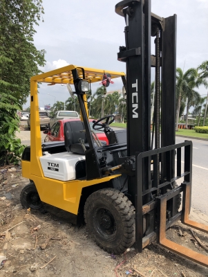 TCMฟอร์คลิฟต์ เสาสูง4เมตร เครื่องIsuzu สีสวย พร้อมใช้งาน