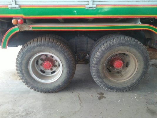 รถสิบล้อฮีโน่F18