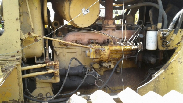 ขายแทรคเตอร์ CAT D5B เครื่อง10Z เกียร์ตัดตีนเป็ดมีสามคันราคาคันละ 1,300,000 ขายแทรคเตอร์ CAT D5B เครื่อง10Z เกียร์ตัดตีนเป็ดมีสามคันราคาคันละ 1,300,000