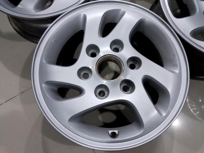 3500/4วงล้อแท้ TOYOTA 15 นิ้ว ดุม 6.5 เซน PCD6รู139 กว้าง 6 นิ้ว ET 29  -เซนเตอร์ดุมกลาง กว้าง 6.5 เซนติเมตร