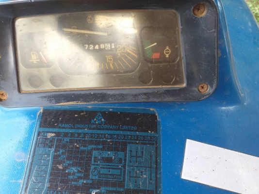 FORD 6610 รถไถเพลาเดียว เสื้อลาย เครื่องแรงดีพร้อมใช้งาน อุปกรณ์ครบ ใบดันหน้า ผานพรวน 6 ระบบไฮดรอลิกส์ยกหางขึ้นลงปกติดี ช่วงล่างดี ยางสภาพพอใช้งานได้ ราคาต่อรองได้ครับ