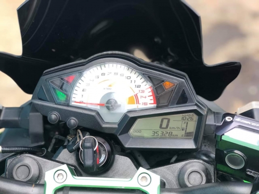 ขาย74,500บาท Z300 abs ปี2016 (ปลายปี)  ????รายละเอียดรถ???? Z300 abs ปี2016 (ปลายปี) ไมล์35,***โลแท้ เพิ่งเซอร์วิสมาเดือนที่แล้ว -สีเดิมทั้งคันไร้ตำหนิสวยมากคันนี้ -รถลงหน้า18 เปลี่ยนโครงใหม่แจ้งลงเล่มแล้ว ศูนย์ตรง -เอกสารครบพร้อมโอน ภาษี62  ????ของแต่ง??