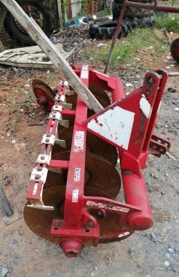 ขายยันม่าร์45เเรงพร้อมใบดันดิน+ผาน6/24 ราคา235000บ.โทร0819711186