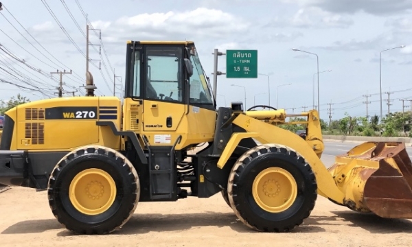 ขายรถตักล้อยาง KOMATSU WA270-5 นำเข้าเองจากญี่ปุ่น สภาพสวยพร้อมใช้ มีVDOการทำงานครับ