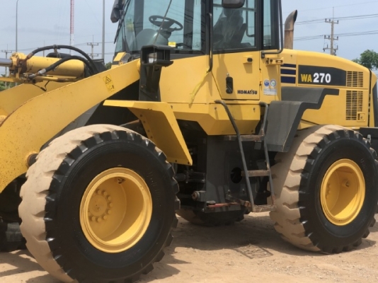 ขายรถตักล้อยาง KOMATSU WA270-5 นำเข้าเองจากญี่ปุ่น สภาพสวยพร้อมใช้ มีVDOการทำงานครับ