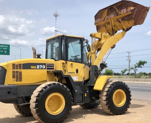 ขายรถตักล้อยาง KOMATSU WA270-5 นำเข้าเองจากญี่ปุ่น สภาพสวยพร้อมใช้ มีVDOการทำงานครับ