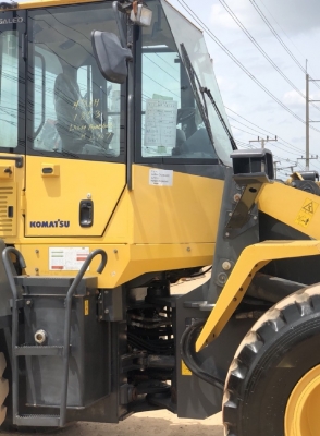 ขายรถตักล้อยาง KOMATSU WA270-5 นำเข้าเองจากญี่ปุ่น สภาพสวยพร้อมใช้ มีVDOการทำงานครับ