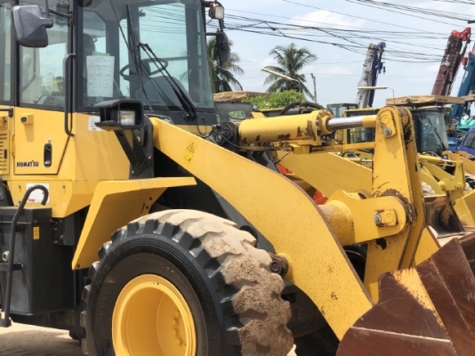 ขายรถตักล้อยาง KOMATSU WA270-5 นำเข้าเองจากญี่ปุ่น สภาพสวยพร้อมใช้ มีVDOการทำงานครับ