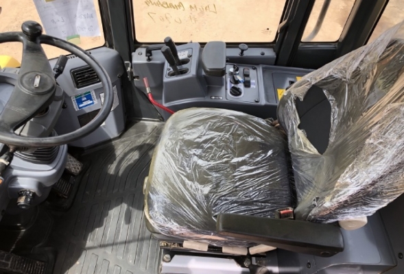 ขายรถตักล้อยาง KOMATSU WA270-5 นำเข้าเองจากญี่ปุ่น สภาพสวยพร้อมใช้ มีVDOการทำงานครับ