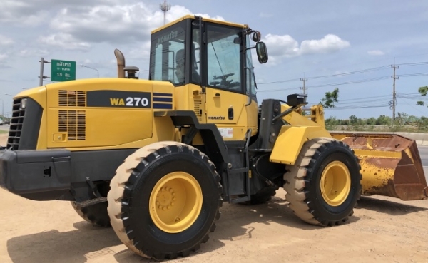 ขายรถตักล้อยาง KOMATSU WA270-5 นำเข้าเองจากญี่ปุ่น สภาพสวยพร้อมใช้ มีVDOการทำงานครับ
