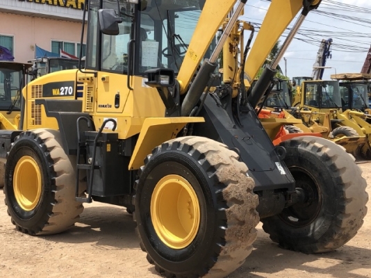 ขายรถตักล้อยาง KOMATSU WA270-5 นำเข้าเองจากญี่ปุ่น สภาพสวยพร้อมใช้ มีVDOการทำงานครับ