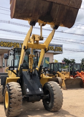 ขายรถตักล้อยาง KOMATSU WA270-5 นำเข้าเองจากญี่ปุ่น สภาพสวยพร้อมใช้ มีVDOการทำงานครับ