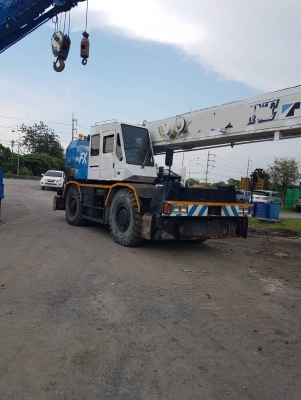 ขายเครนทาดาโน่ M5 25 ตันเอกสารเล่มทะเบียนราคา 2,200,000