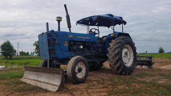 ฟอร์ด6600พรอมผานหน้า+หลัง ทะเบียนครบ