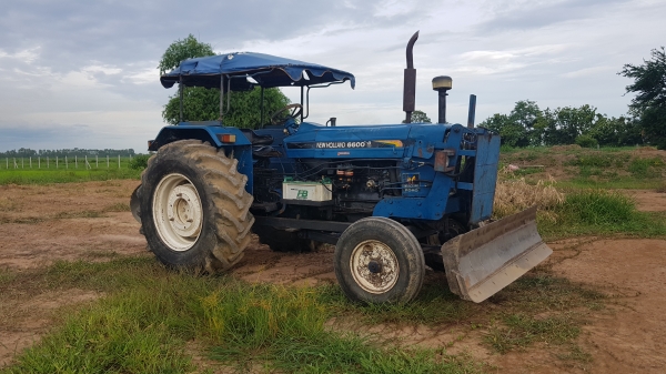 ฟอร์ด6600พรอมผานหน้า+หลัง ทะเบียนครบ