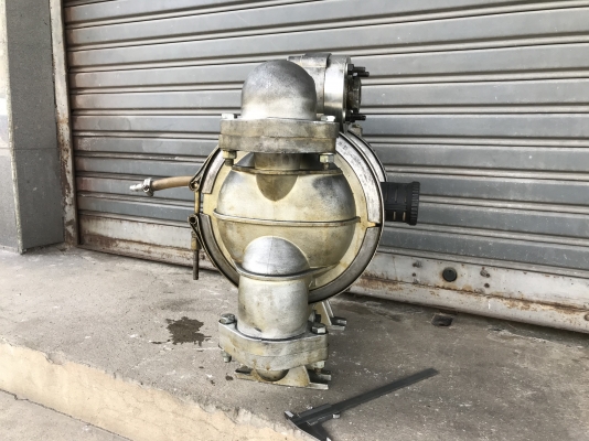 ขายปั๊มไดอะแฟรม Made in USA. ขนาดท่อ 1.5 นิ้ว โครงสร้างสแตนเลส สภาพสวยใหม่มาก ดูดแรง พร้อมใช้งาน