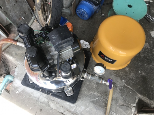ขายปั๊มน้ำอัตโนมัติ Mitsubishi 150W เบิกถังสแตนเลสของใหม่ พร้อมฝาครอบของใหม่ สภาพดี หมุนนิ่ม ตรวจเช็คแรงดันเรียบร้อย ไม่มีรั่วซึม พร้อมใช้งาน ราคา 3,300 บาทพร้อมส่ง