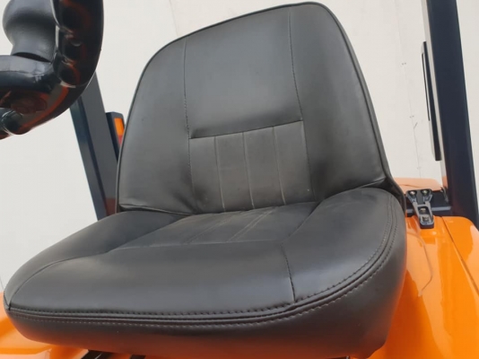 ขายโฟล์คลิฟท์ TOYOTA 5FG15 1.5 ตัน สภาพพร้อมใช้งาน