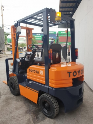 ขายโฟล์คลิฟท์ TOYOTA 5FG15 1.5 ตัน สภาพพร้อมใช้งาน