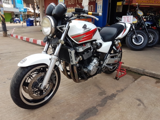 ขาย HONDA CB1300 ปี2000 แต่งสวย แฮนด์บาร์ กันล้ม ท่อแต่งฟลูไทเทเนียม AGRAS อินวอยส์ สรรพสามิตร ราคา 