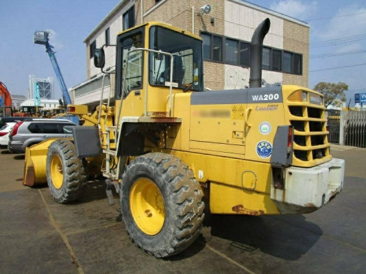 ขาย รถตักล้อยาง KOMATSU WA 200-3 นำเข้าจากญี่ปุ่นโดยตรง โทร.090-986-2521 อ๊อบ ขาย รถตักล้อยาง KOMATSU WA 200-3 นำเข้าจากญี่ปุ่นโดยตรง โทร.090-986-2521 อ๊อบ