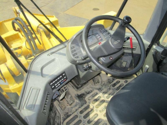 ขาย รถตักล้อยาง KOMATSU WA 200-3 นำเข้าจากญี่ปุ่นโดยตรง โทร.090-986-2521 อ๊อบ ขาย รถตักล้อยาง KOMATSU WA 200-3 นำเข้าจากญี่ปุ่นโดยตรง โทร.090-986-2521 อ๊อบ