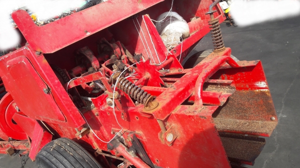 ขายเครื่องอัดฟาง STAR THB1010 เก่านอกญี่ปุ่น สภาพดี พร้อมใช้ 148000บาท โทร084-5424150 line id : rapinzat ขายเครื่องอัดฟาง STAR THB1010 เก่านอกญี่ปุ่น สภาพดี พร้อมใช้ 148000บาท โทร084-5424150 line id : rapinzat