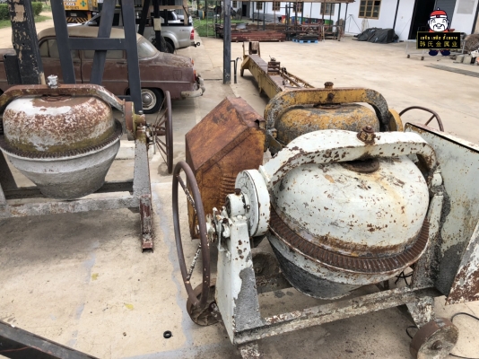 (ปิดการขาย) โม่ผสมปูน ไม่มีมอเตอร์ รุ่นเก่าเหล็กแกร่ง พร้อมใช้งาน