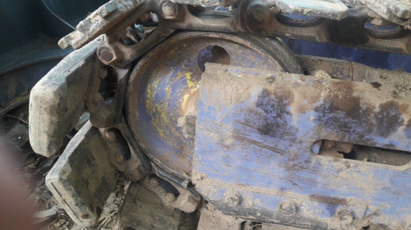 ขาย KOMATSU PC40-7E เก่านอกไฟเต็มเอกสารอินวอยราคา 285,000