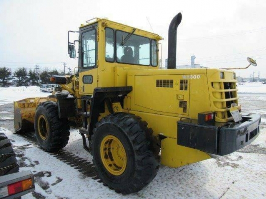 ขาย รถตักล้อยาง KOMATSU WA 300-3 นำเข้าจากญี่ปุ่นโดยตรง โทร.090-986-2521 อ๊อบ