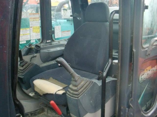 รถขุดรุ่นยอดนิยม KOBELCO SK135SR-2 YY-05 นำเข้าจากญี่ปุ่นโดยตรง โทร.090-986-2521 อ๊อบ