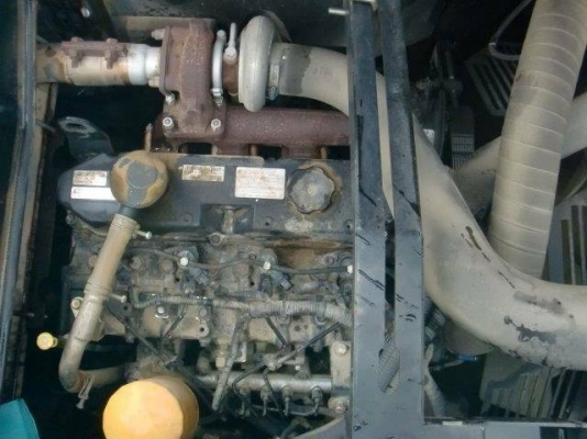 รถขุดรุ่นยอดนิยม KOBELCO SK135SR-2 YY-05 นำเข้าจากญี่ปุ่นโดยตรง โทร.090-986-2521 อ๊อบ