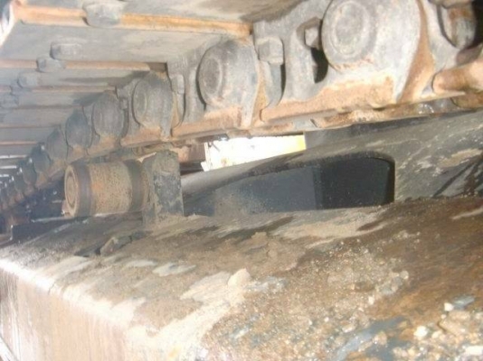 รถขุดรุ่นยอดนิยม KOBELCO SK135SR-2 YY-05 นำเข้าจากญี่ปุ่นโดยตรง โทร.090-986-2521 อ๊อบ