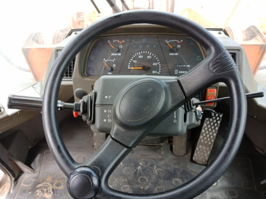 รถตัก เก่านอก ขายถูก HITACHI LX130-7 เก่าญี่ปุ่นแท้ สภาพสวย ราคาไม่แพง โทร.090-986-2521 อ๊อบ