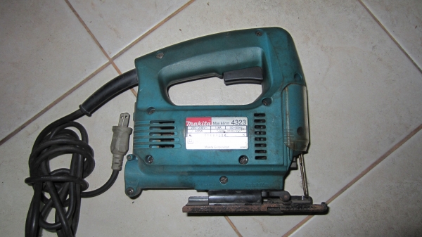 ขายเครื่องมือและเครื่องจักรหลายรายการ