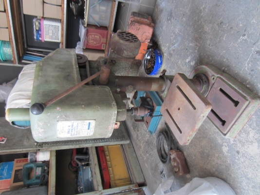 ขายเครื่องมือและเครื่องจักรหลายรายการ